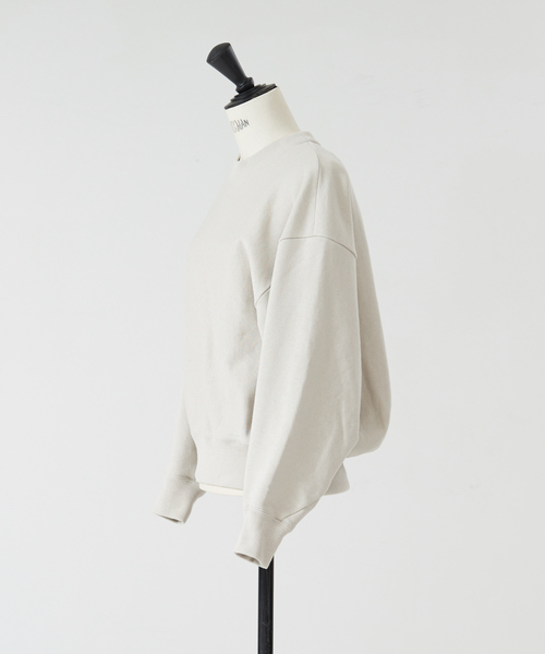 DESIGNWORKS（デザインワークス）の「裏毛ショート丈プルオーバー（Tシャツ/カットソー・レディース・グレイッシュベージュ/オレンジ・38）」の8枚目の写真