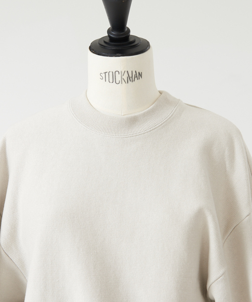 DESIGNWORKS（デザインワークス）の「裏毛ショート丈プルオーバー（Tシャツ/カットソー・レディース・グレイッシュベージュ/オレンジ・38）」の10枚目の写真