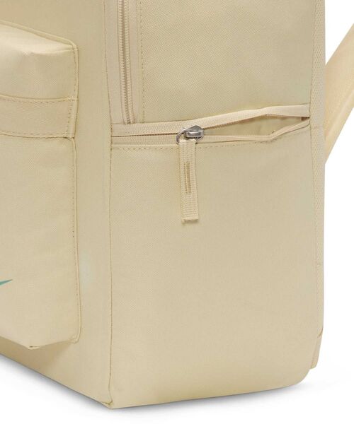NIKE(ナイキ)の「ナイキ ヘリテージ バックパック (25L) / Nike Heritage Backpack (25L) HV6614-229 Light Khaki(バックパック/リュック・メンズ・ブラウン系その他2・ONE SIZE)」の7枚目の写真