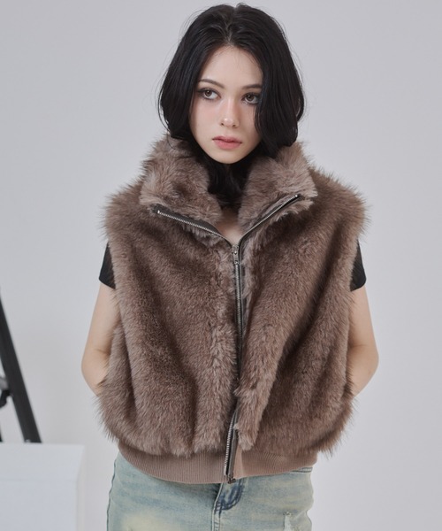 ENVYM(アンビー)の「ショート丈ダブルジップファーベスト(ベスト・レディース・グレー/ベージュ・FREE)」の6枚目の写真