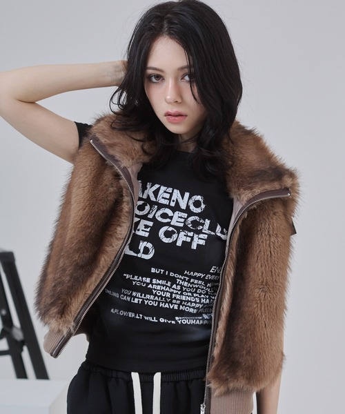 ENVYM(アンビー)の「ショート丈ダブルジップファーベスト(ベスト・レディース・グレー/ベージュ・FREE)」の15枚目の写真