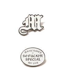 MSML（エムエスエムエル）の「M LOGO PINS（バッジ）」