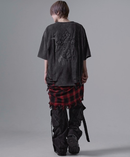 SILVER BULLET(シルバーバレット)の「『PSYCHO NATION/サイコネーション』トライバルスタッズクロスTEE(Tシャツ/カットソー・メンズ・ブラック/グレー・L/M)」の13枚目の写真