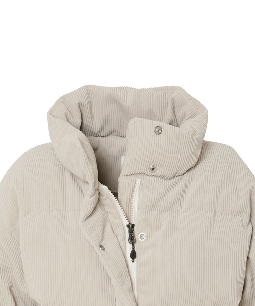 NANGA（ナンガ）の「CORDUROY SHORT DOWN JACKET W/コーデュロイショートダウンジャケット (ウィメンズ)（ダウンジャケット/コート・レディース・ブラック/アイボリー/キャメル/カーキ・L/S/M）」の17枚目の写真