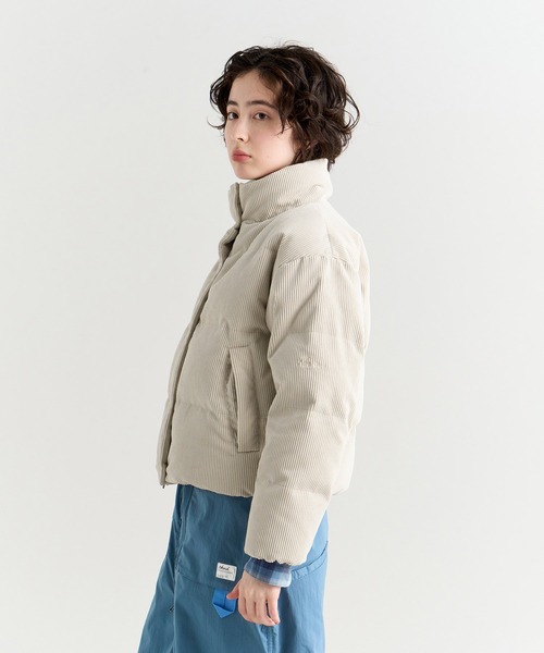 NANGA（ナンガ）の「CORDUROY SHORT DOWN JACKET W/コーデュロイショートダウンジャケット (ウィメンズ)（ダウンジャケット/コート・レディース・ブラック/アイボリー/キャメル/カーキ・L/S/M）」の8枚目の写真