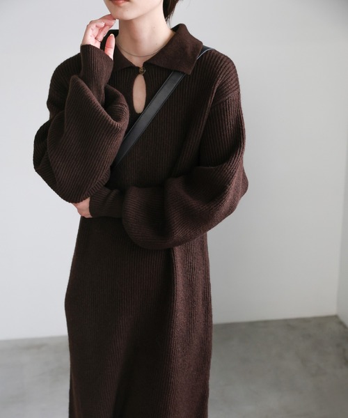 select MOCA（セレクトモカ）の「ポロカラーニットワンピース（ワンピース・レディース・ブラック/ブラウン/グレー・MEDIUM/LARGE）」の4枚目の写真