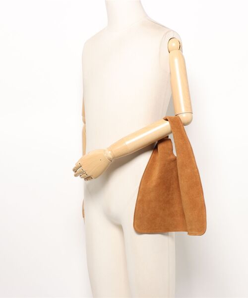 AULENTTI（オウレンティ）の「スエードスモールトート（トートバッグ・レディース・キャメル・FREE）」の17枚目の写真