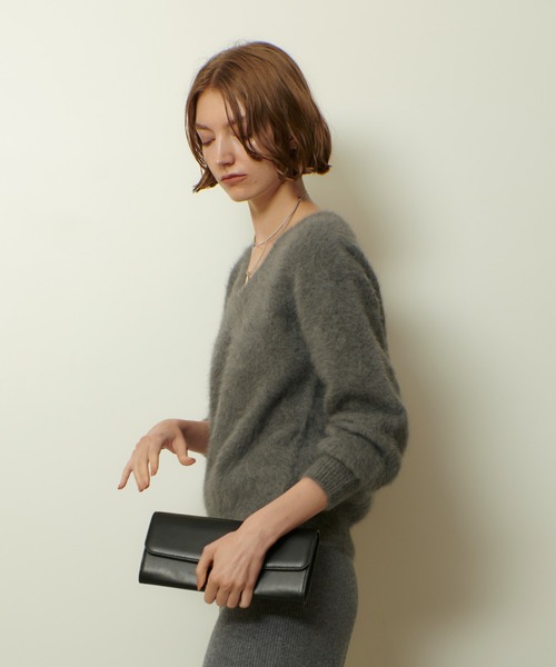 allureville(アルアバイル)の「カシミヤブレンドファー加工Vプルオーバー(ニット/セーター・レディース・オフホワイト/グレー系その他/モカ/オレンジ・2)」の16枚目の写真