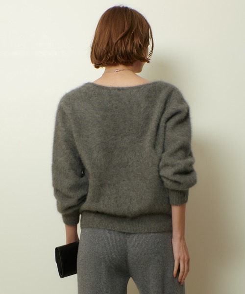 allureville(アルアバイル)の「カシミヤブレンドファー加工Vプルオーバー(ニット/セーター・レディース・オフホワイト/グレー系その他/モカ/オレンジ・2)」の17枚目の写真