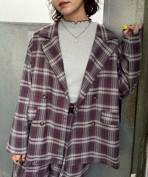 DOUBLE NAME(ダブルネーム)の「後ろボタンゆるダブルジャケット(テーラードジャケット・レディース・パープル系その他/ベージュ系その他/ブラック・FREE)」の6枚目の写真