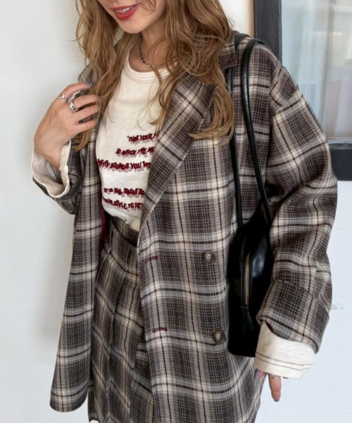 DOUBLE NAME(ダブルネーム)の「後ろボタンゆるダブルジャケット(テーラードジャケット・レディース・パープル系その他/ベージュ系その他/ブラック・FREE)」の9枚目の写真