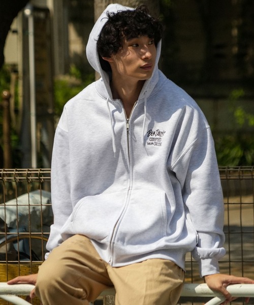 BEN DAVIS(ベンデイビス)の「【BEN DAVIS/ベンデイビス】バックプリント フルジップ フーディー ヘビーウェイト 裏起毛(パーカー・メンズ・スモークピンク/グレー/ブラック・X-LARGE/LARGE/MEDIUM)」の2枚目の写真