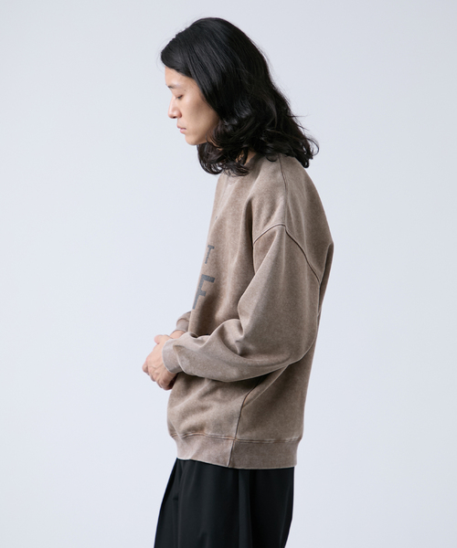 B.C STOCK(ベーセーストック)の「ピグメント加工 プリントスウェット(スウェット・メンズ・ブラック/ベージュ/ネイビー/グリーン・MEDIUM/LARGE)」の11枚目の写真