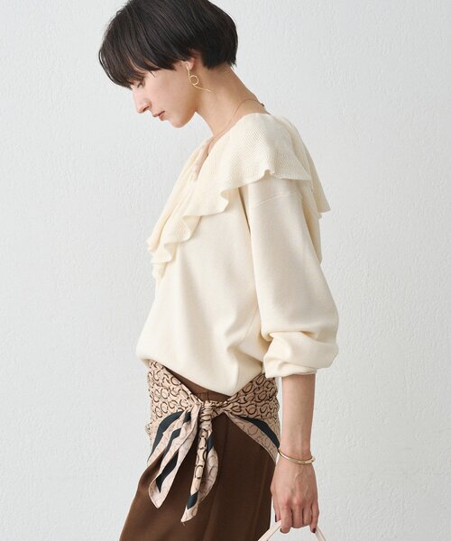 LOUNGEDRESS（ラウンジドレス）の「フリルカラーニット（ニット/セーター・レディース・ブラック/アイボリー/グレー・FREE）」の12枚目の写真