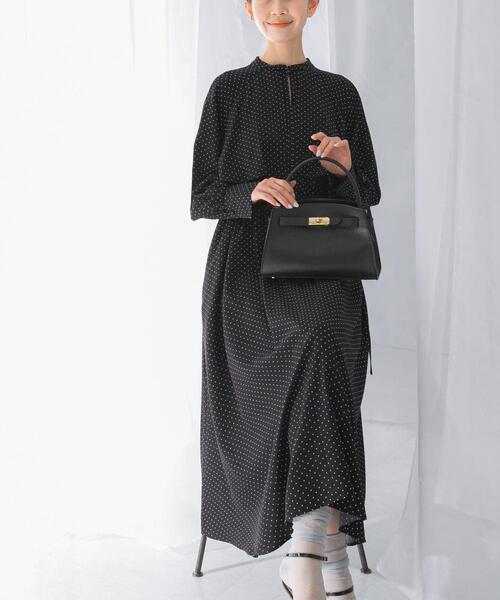 URBAN RESEARCH ROSSO WOMEN(アーバンリサーチ ロッソ)の「『WEB限定』ドットプリントケープワンピース(ワンピース・レディース・ネイビー/ブラック・FREE)」の22枚目の写真