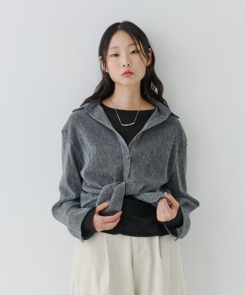 NUJOH(ヌゾ)の「Sheer Knit Shirt / シアーニットシャツ(シャツ/ブラウス・レディース・チャコールグレー/ホワイト/ブラック・FREE)」の1枚目の写真