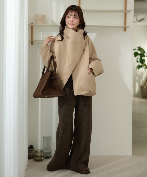 LAULEN（ローレン）の「stand collar wrap down coat /スタンドカラーラップショートダウンコート（ダウンジャケット/コート・レディース・ベージュ/キャメル/ブラック・FREE）」の12枚目の写真