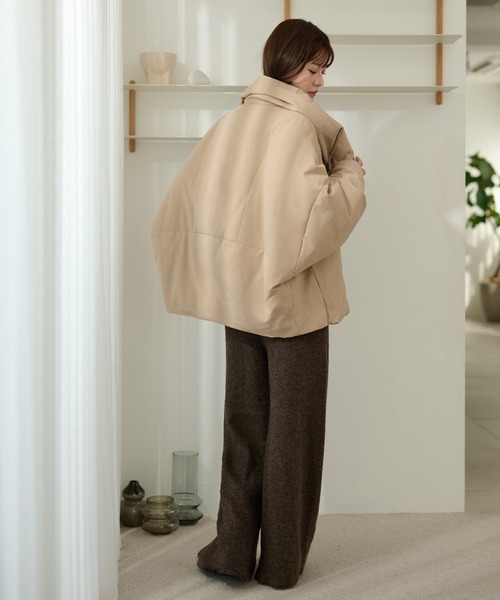 LAULEN（ローレン）の「stand collar wrap down coat /スタンドカラーラップショートダウンコート（ダウンジャケット/コート・レディース・ベージュ/キャメル/ブラック・FREE）」の5枚目の写真