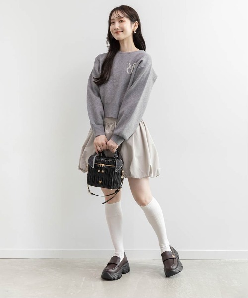 RANDA(ランダ)の「パール&ビジューロゴニットプルオーバー(ニット/セーター・レディース・グレー/ブラック/ピンク・FREE)」の14枚目の写真