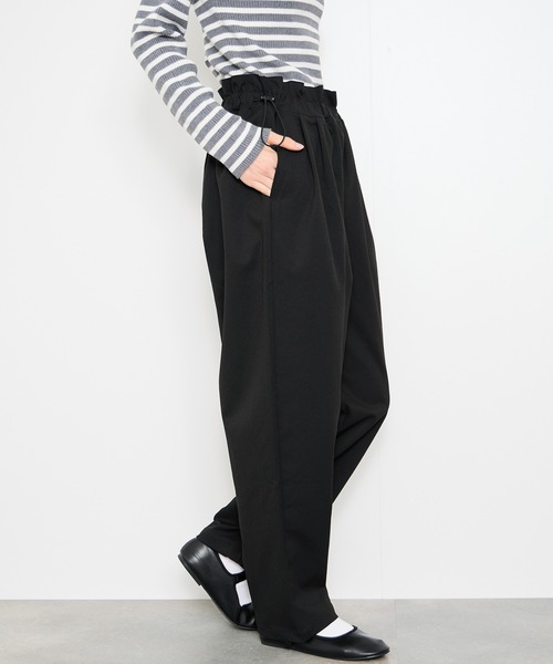 Mac-House(マックハウス)の「Idnes ギャバドロストテーパードパンツ(その他パンツ・レディース・グレー/ブラック・M/L)」の11枚目の写真