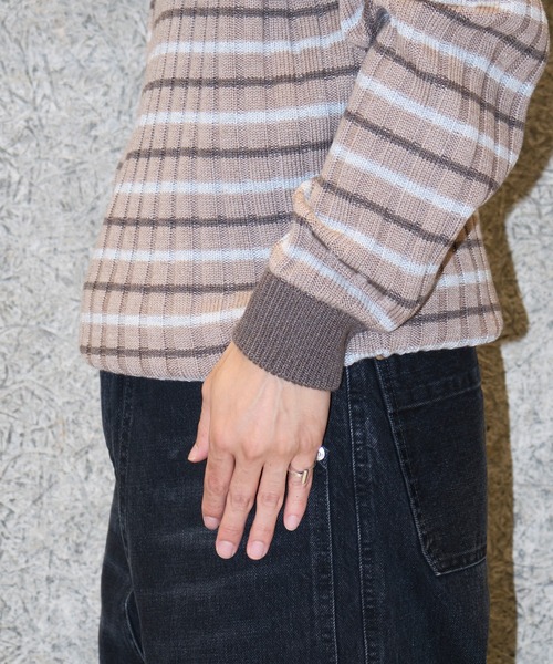 RICE NINE TEN(ライスナインテン)の「RIBBED KNIT POLO SHIRT(ニット/セーター・メンズ・ベージュ・1/2)」の4枚目の写真