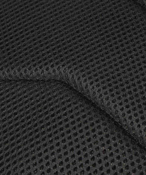 UMBRO(アンブロ)の「【umbro/アンブロ】刺繍ソフトバックパック(約25L)軽量 PC/A4対応(バックパック/リュック・メンズ・レオパード/カモフラージュ/ブラック・FREE)」の6枚目の写真