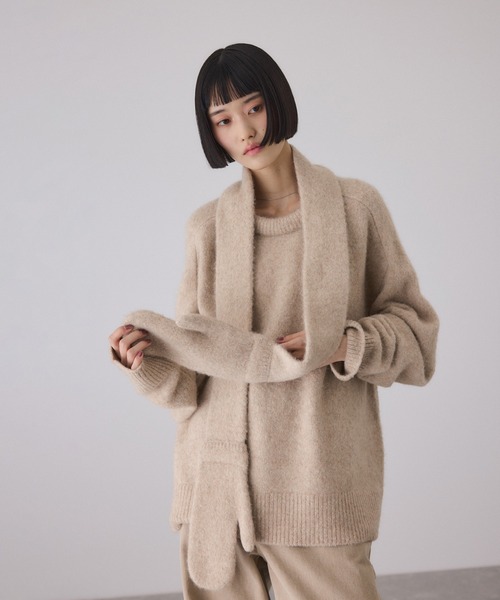 ADAM ET ROPE'(アダムエロペ)の「【サステナブル】YAKブレンドタートルニット&グローブ(ニット/セーター・レディース・ブラウン/ベージュ系その他2・FREE)」の4枚目の写真