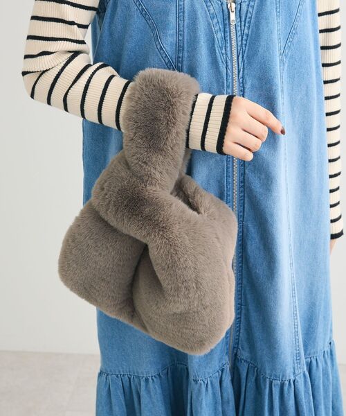 Green　Parks（グリーンパークス）の「ETS.ミンク風ファーミニトートバック（トートバッグ・レディース・アイボリー/チャコールグレー・FREE）」の21枚目の写真