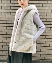 リバーシブルファーベスト