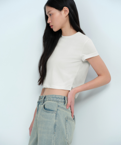 MUSINSA STANDARD WOMAN（ムシンサスタンダードウーマン）の「[クールタンダード] ウィメンズ クルーネック クロップTシャツ [クリーム]（Tシャツ/カットソー・レディース・その他・SMALL/MEDIUM/LARGE/X-LARGE/X-SMALL）」の3枚目の写真