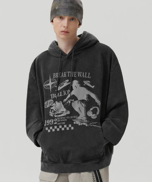 TRILLION(トリリオン)の「スケートボードピグメントグラフィックオーバーフィットフード(CHARCOAL)(パーカー・レディース・その他・SMALL/MEDIUM/LARGE/X-LARGE)」の3枚目の写真