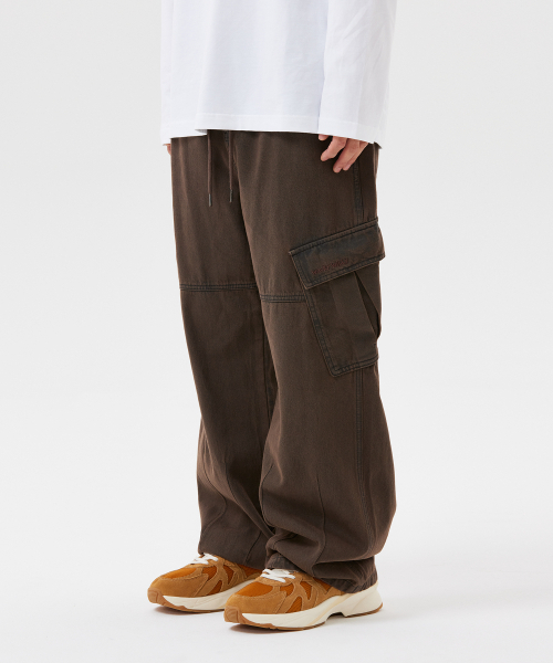 Wacky WiLLy(ワッキーウィリー)の「イージーカーゴデニムパンツブラウン(デニムパンツ・レディース・その他・SMALL/MEDIUM/LARGE)」の1枚目の写真