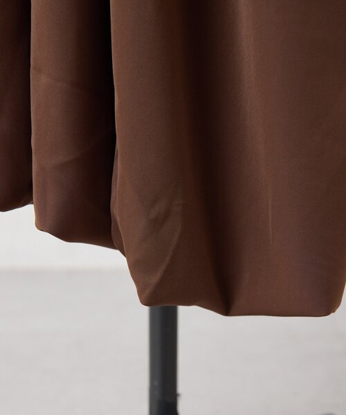 ear PAPILLONNER（イアパピヨネ）の「裾バルーンワンピース【SUM1 STYLE】（ワンピース・レディース・ブラック/ダークブラウン・FREE）」の12枚目の写真