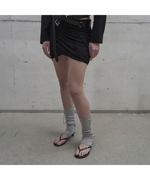 LCDC TM(エルシーディーシーティーエム)の「TWISTED MINI VOLUME SKIRT (BLACK)(スカート・レディース・ブラック・SMALL/MEDIUM)」の1枚目の写真