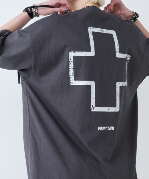 AIVER（アイバー）の「AIVER　MED CROSS S/S TEE（Tシャツ/カットソー・メンズ・チャコールグレー/ブラック・LARGE/MEDIUM/SMALL）」の7枚目の写真
