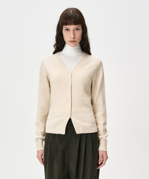 RIDIFI(リディフィ)の「クロップウールブレンドカーディガン (クリーム)(カーディガン/ボレロ・レディース・その他・SMALL/MEDIUM)」の1枚目の写真