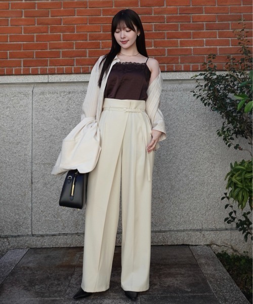 SENEE（セニー）の「wrap tuck high waist pants（ラップタックハイウエストパンツ）（スラックス・レディース・アイボリー/ブラック・MEDIUM/SMALL）」の13枚目の写真