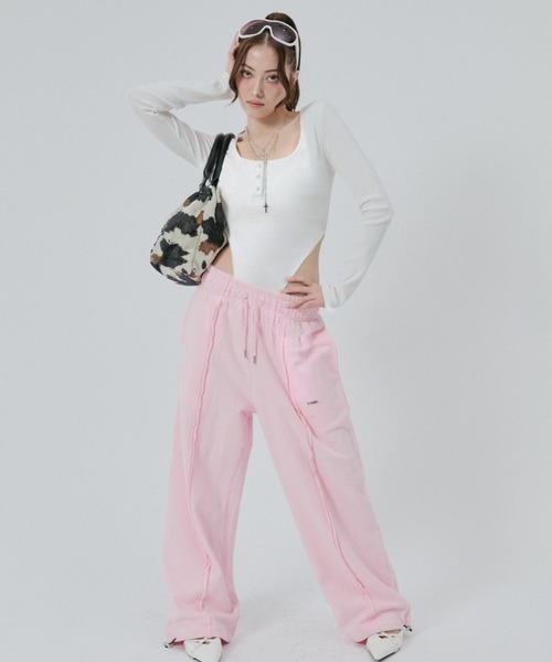 BLONDEY（ブロンディ）の「ヘンリーネックハイレグトップス（Tシャツ/カットソー・レディース・ホワイト/ブラック/カーキ・FREE）」の17枚目の写真