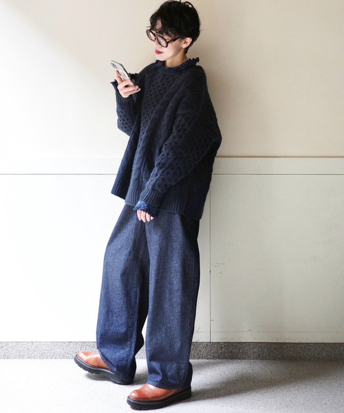 JOURNAL STANDARD LUXE（ジャーナルスタンダード　ラックス）の「10OZデニム カルバパンツ（デニムパンツ・レディース・ネイビー・MEDIUM/SMALL）」の4枚目の写真