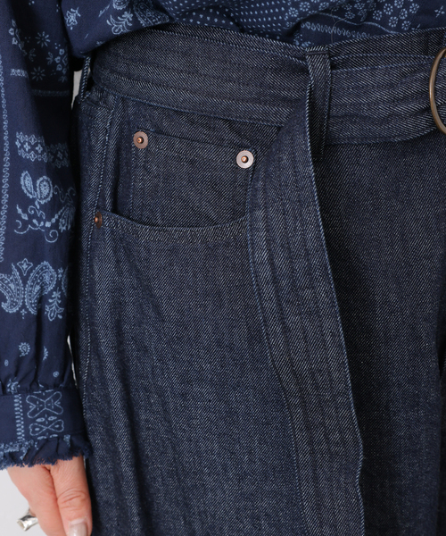 JOURNAL STANDARD LUXE（ジャーナルスタンダード　ラックス）の「10OZデニム カルバパンツ（デニムパンツ・レディース・ネイビー・MEDIUM/SMALL）」の17枚目の写真