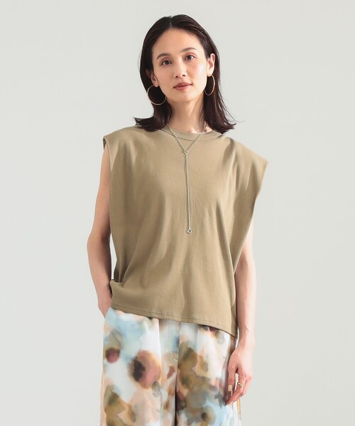 新品タグ付⭐︎ 佐藤佳菜子SLOANEboutique310 肩で魅せるニット白 新品タグ付き肩で魅せるニット佐藤佳菜子さんブティック310長袖