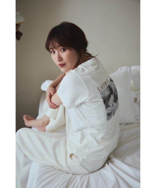 LANTINAM(ランティナム)の「Limited Photo Tee(Tシャツ/カットソー・レディース・ベージュ/オフホワイト・MEDIUM)」の3枚目の写真