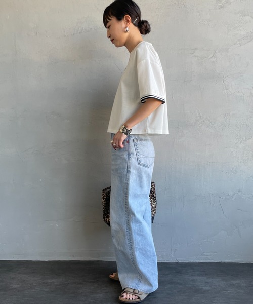 FRED PERRY（フレッドペリー）の「[FRED PERRY/フレッドペリー] 別注 ツインティップライン ワンポイントロゴ刺繍 ショートポンチTシャツ（Tシャツ/カットソー・レディース・オートミール/チャコールグレー/ブラック/ホワイト・8/10）」の17枚目の写真