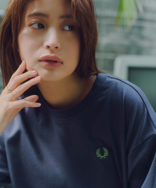 雙條紋邊重點LOGO刺繡短版厚T恤