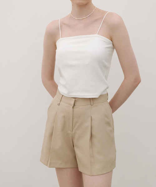 320SHOWROOM(320ショールーム)の「Utility Half Pintuck Shorts Butter beige(その他パンツ・レディース・その他・SMALL/MEDIUM)」の1枚目の写真