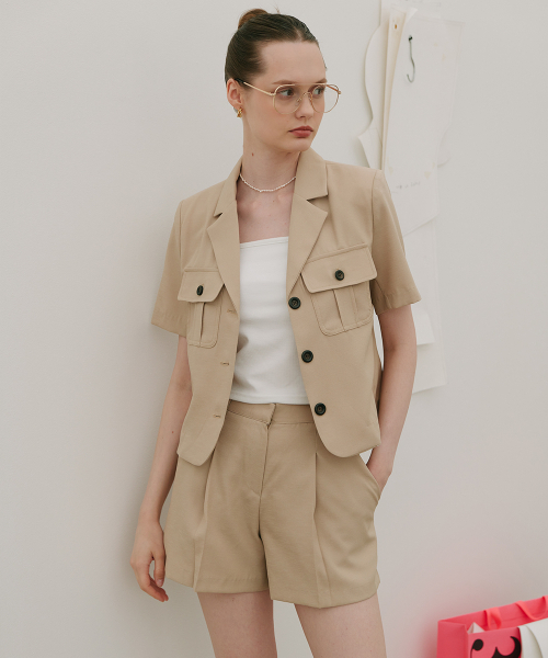 320SHOWROOM(320ショールーム)の「Utility Half Pintuck Shorts Butter beige(その他パンツ・レディース・その他・SMALL/MEDIUM)」の2枚目の写真