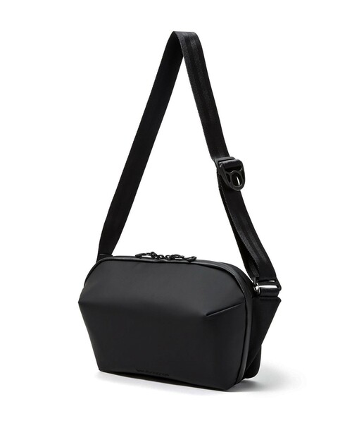 beruf baggage(ベルーフバゲッジ)の「【beruf baggage】スリングパック URBAN EXPLORER 6.0(brf-GR21-DR)(ショルダーバッグ・メンズ・ブラック・FREE)」の1枚目の写真