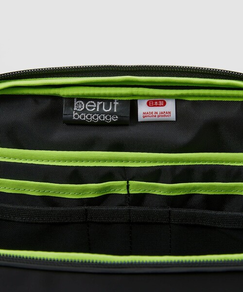 beruf baggage(ベルーフバゲッジ)の「【beruf baggage】スリングパック URBAN EXPLORER 6.0(brf-GR21-DR)(ショルダーバッグ・メンズ・ブラック・FREE)」の12枚目の写真