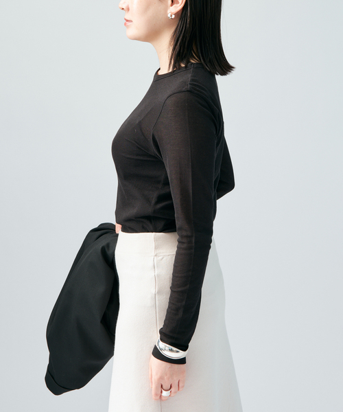 VERMEIL par iena(ヴェルメイユパーイエナ)の「シアーフライス クルーネックロングスリーブプルオーバー(Tシャツ/カットソー・レディース・ブラック/ピンク系その他/ホワイト・FREE)」の9枚目の写真