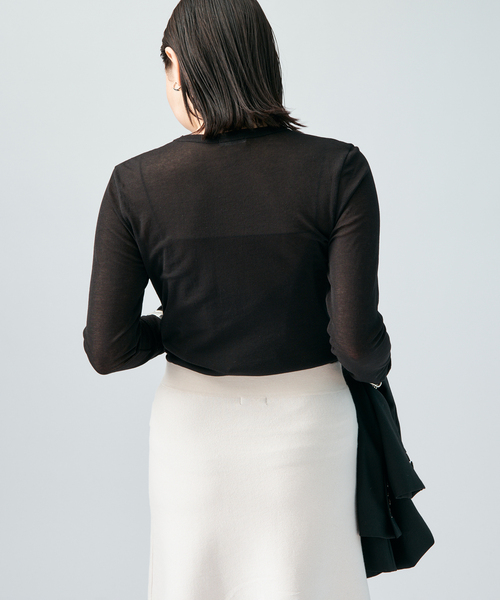 VERMEIL par iena(ヴェルメイユパーイエナ)の「シアーフライス クルーネックロングスリーブプルオーバー(Tシャツ/カットソー・レディース・ブラック/ピンク系その他/ホワイト・FREE)」の10枚目の写真